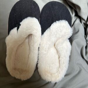 Cozy Black and Cream Women's Slippers